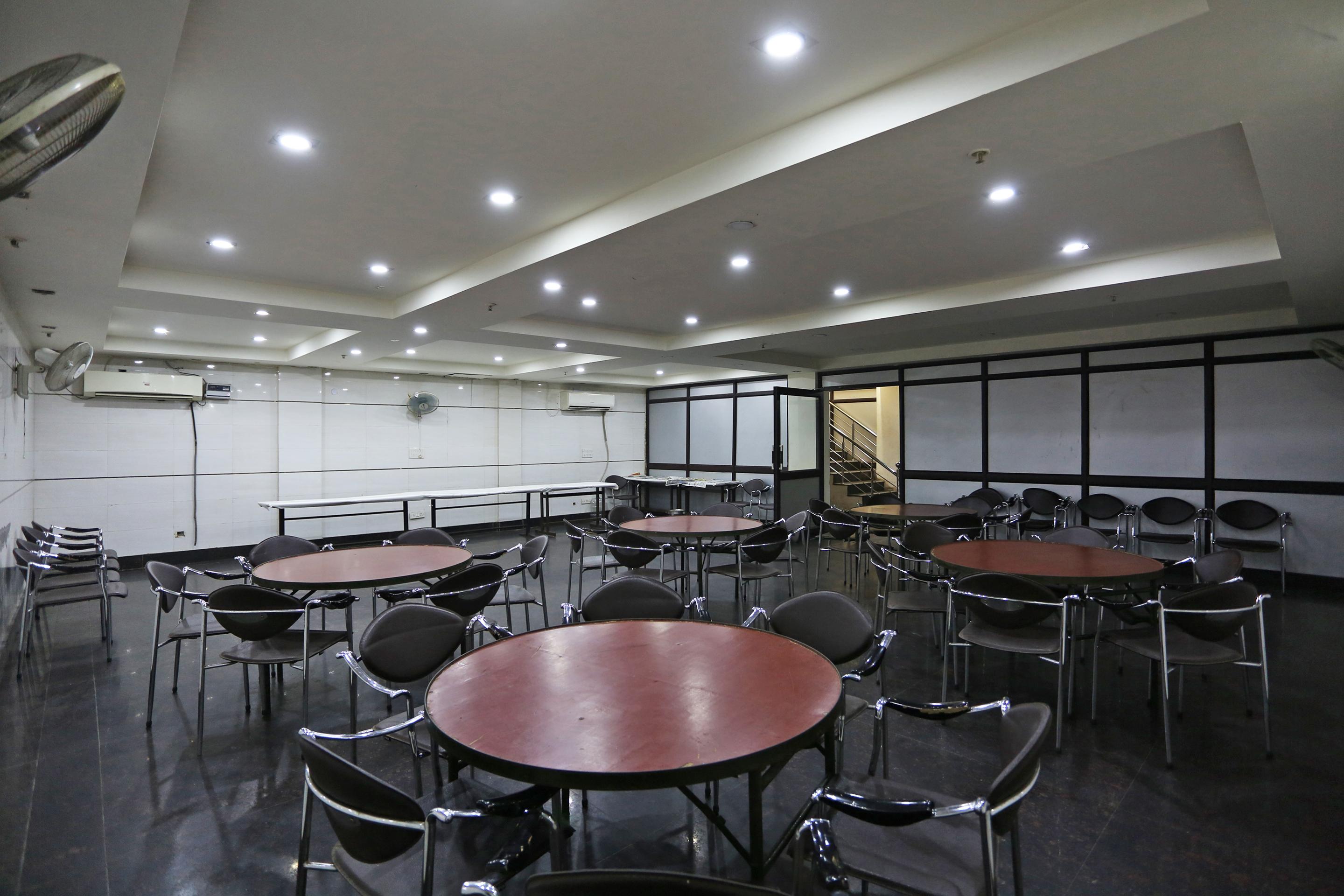 Oyo 337 Hotel Anand Delhi Zewnętrze zdjęcie