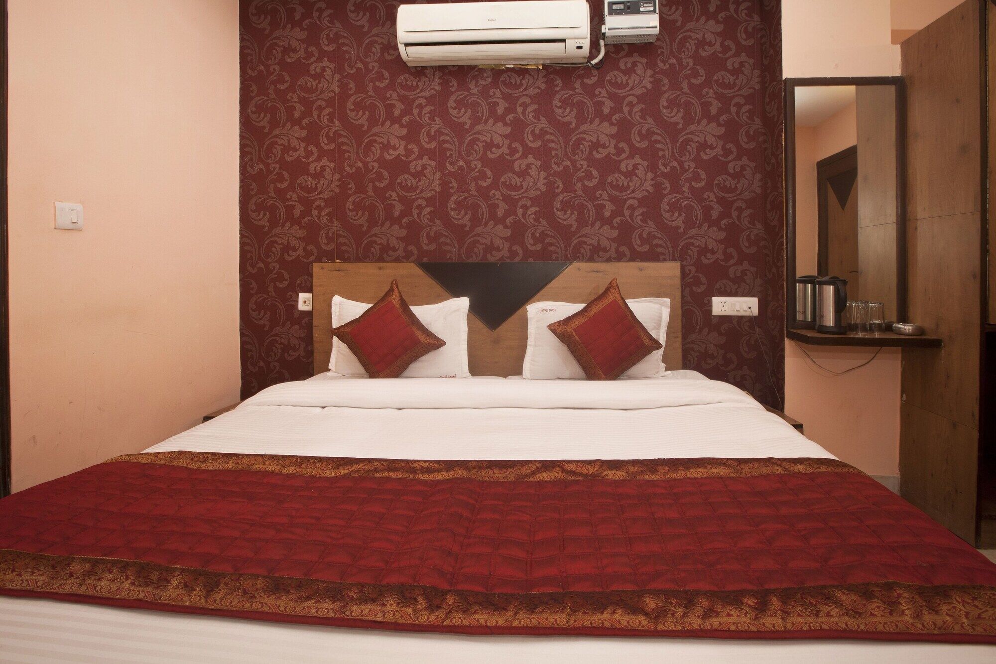 Oyo 337 Hotel Anand Delhi Zewnętrze zdjęcie
