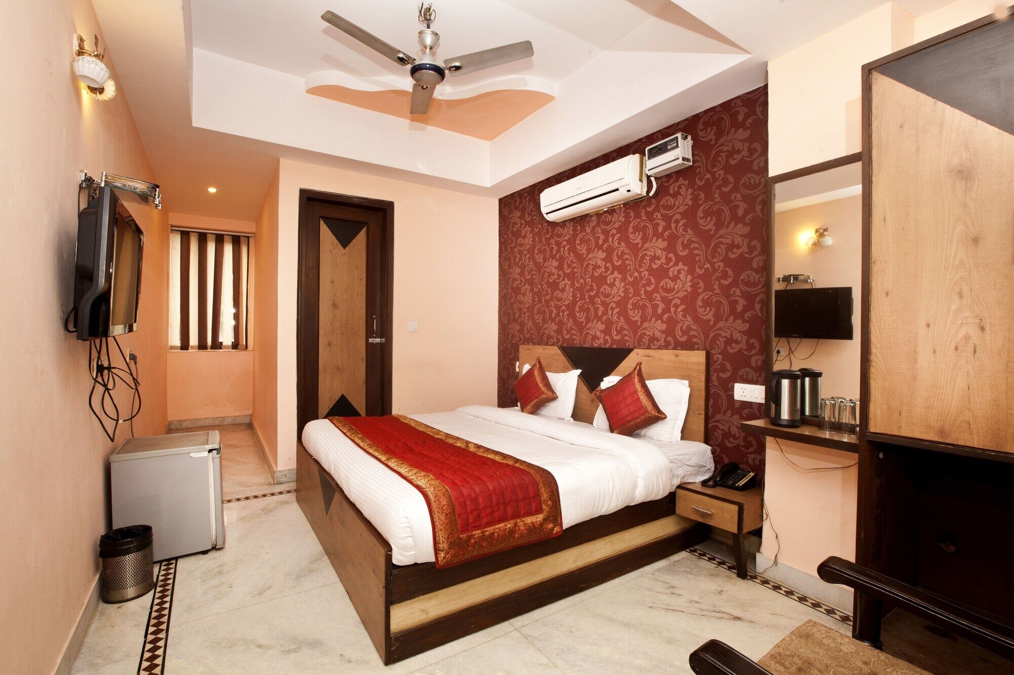 Oyo 337 Hotel Anand Delhi Zewnętrze zdjęcie