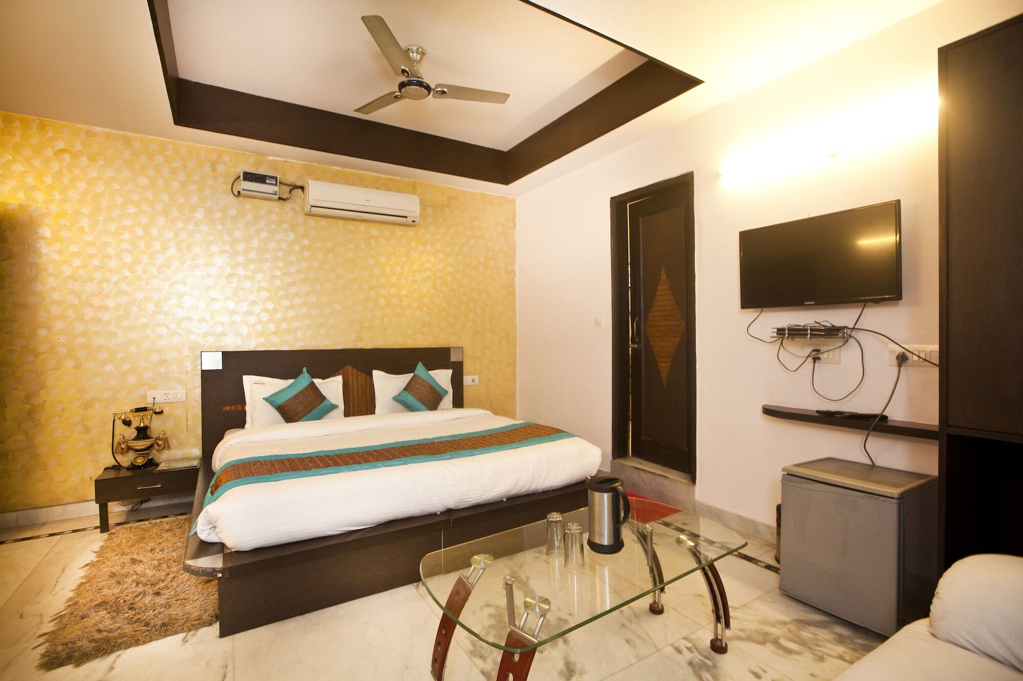 Oyo 337 Hotel Anand Delhi Zewnętrze zdjęcie