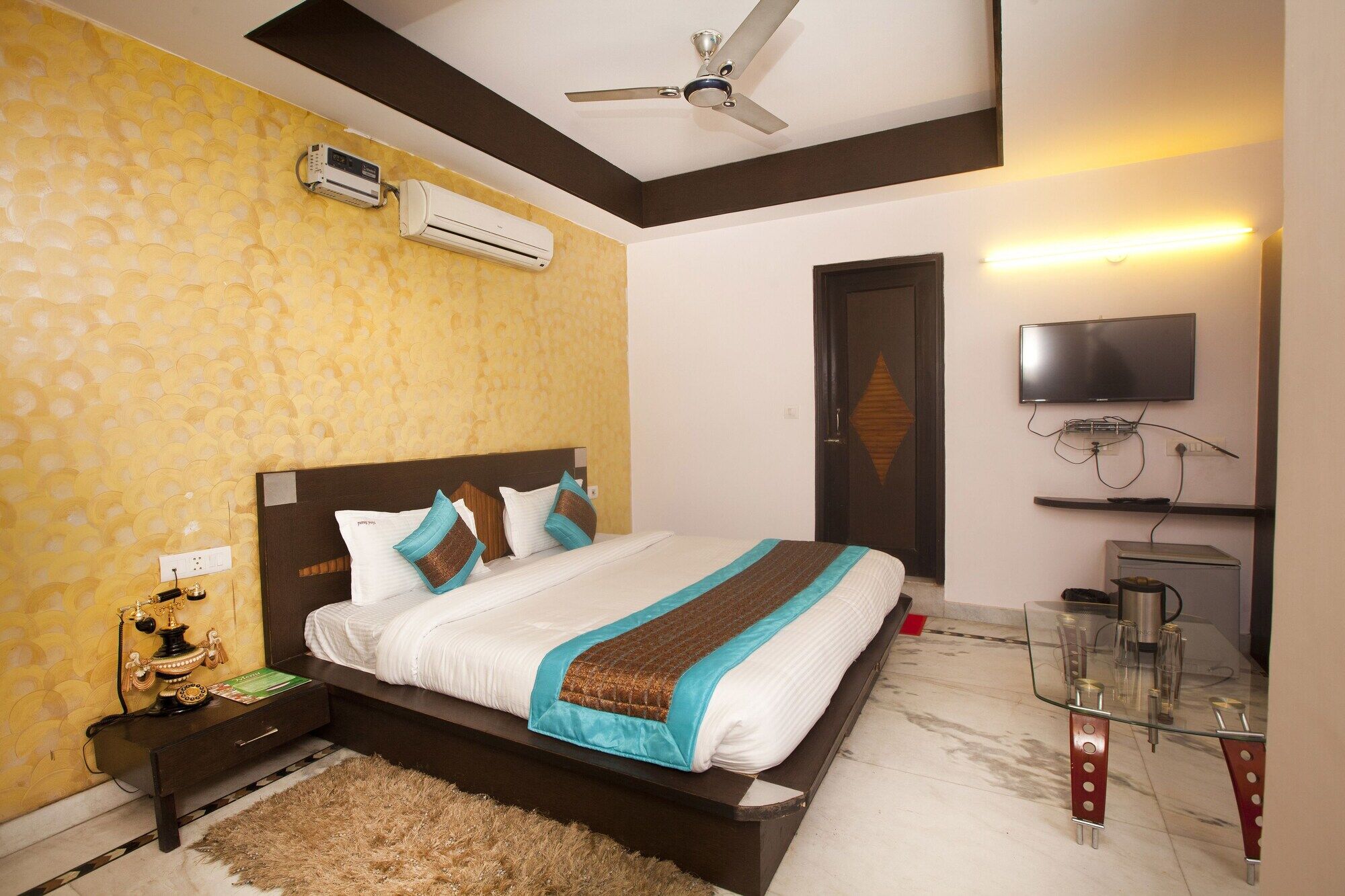 Oyo 337 Hotel Anand Delhi Zewnętrze zdjęcie