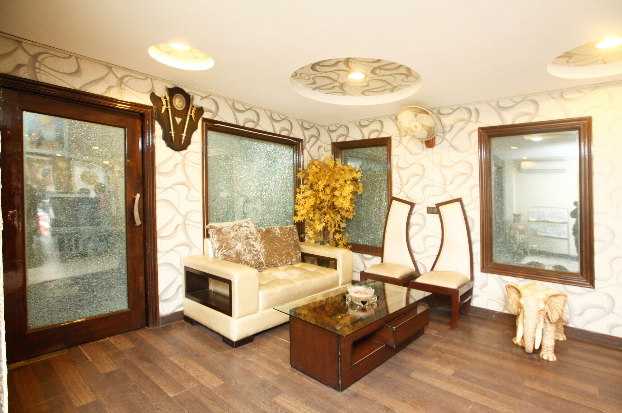 Oyo 337 Hotel Anand Delhi Zewnętrze zdjęcie