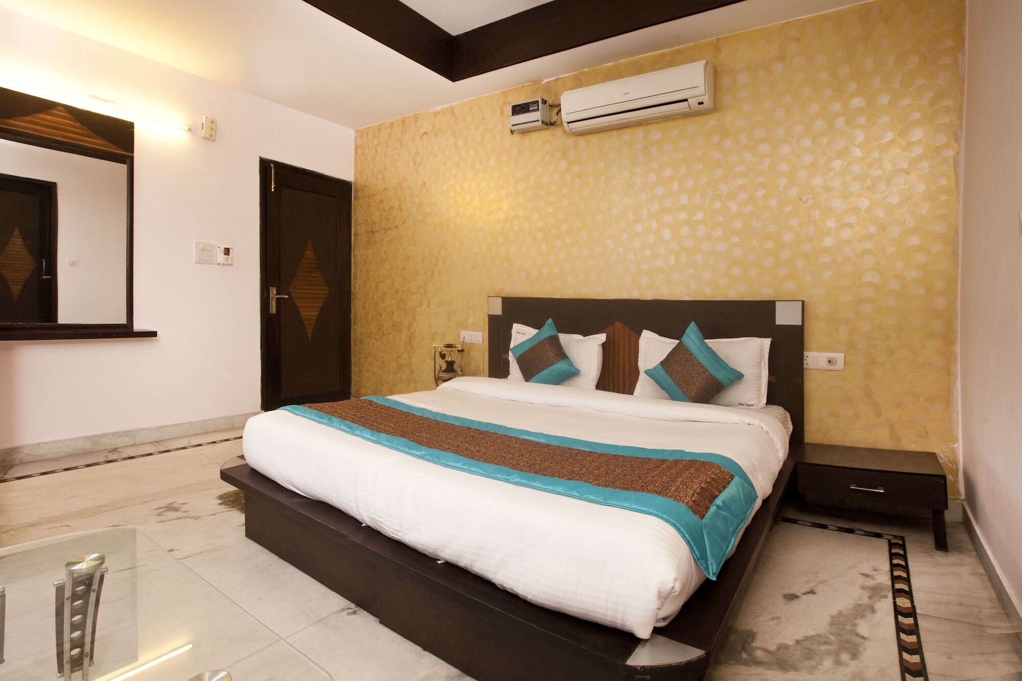 Oyo 337 Hotel Anand Delhi Zewnętrze zdjęcie